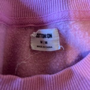 Super cute pink cropped crew neck!